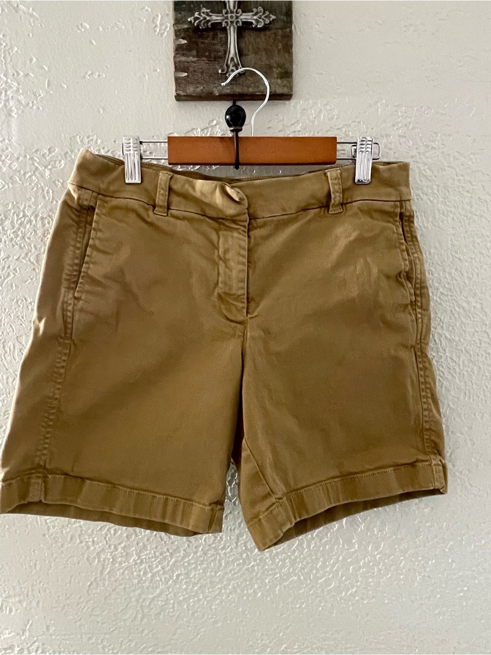 J. Crew Women's Bermuda Chino Shorts in Khaki Size 4
